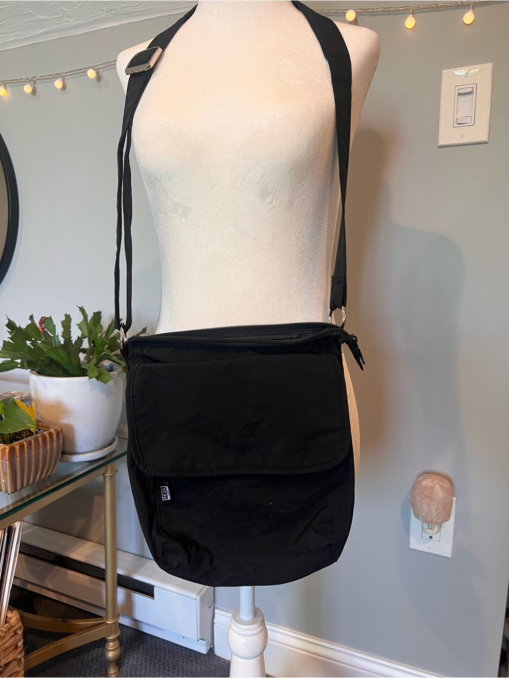 Black Crossbody Peak Bag with Adjustable Strap